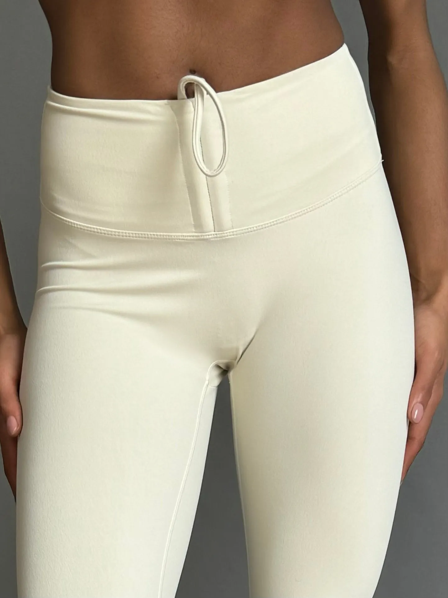 Front Drawstrings Leggings - Creme