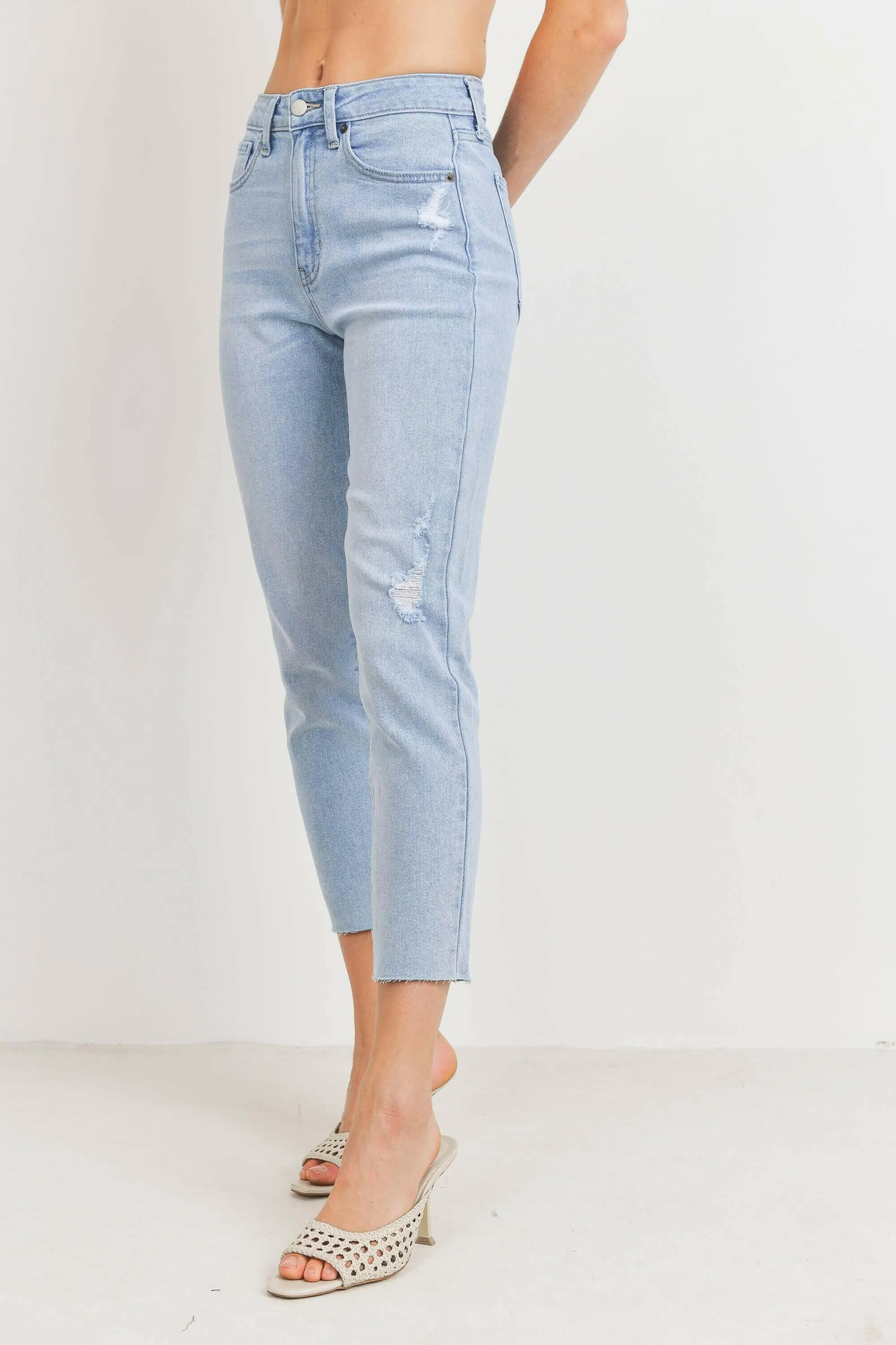 JUST USA DISTRESSED STRETCH STRAIGHT LEG JEAN