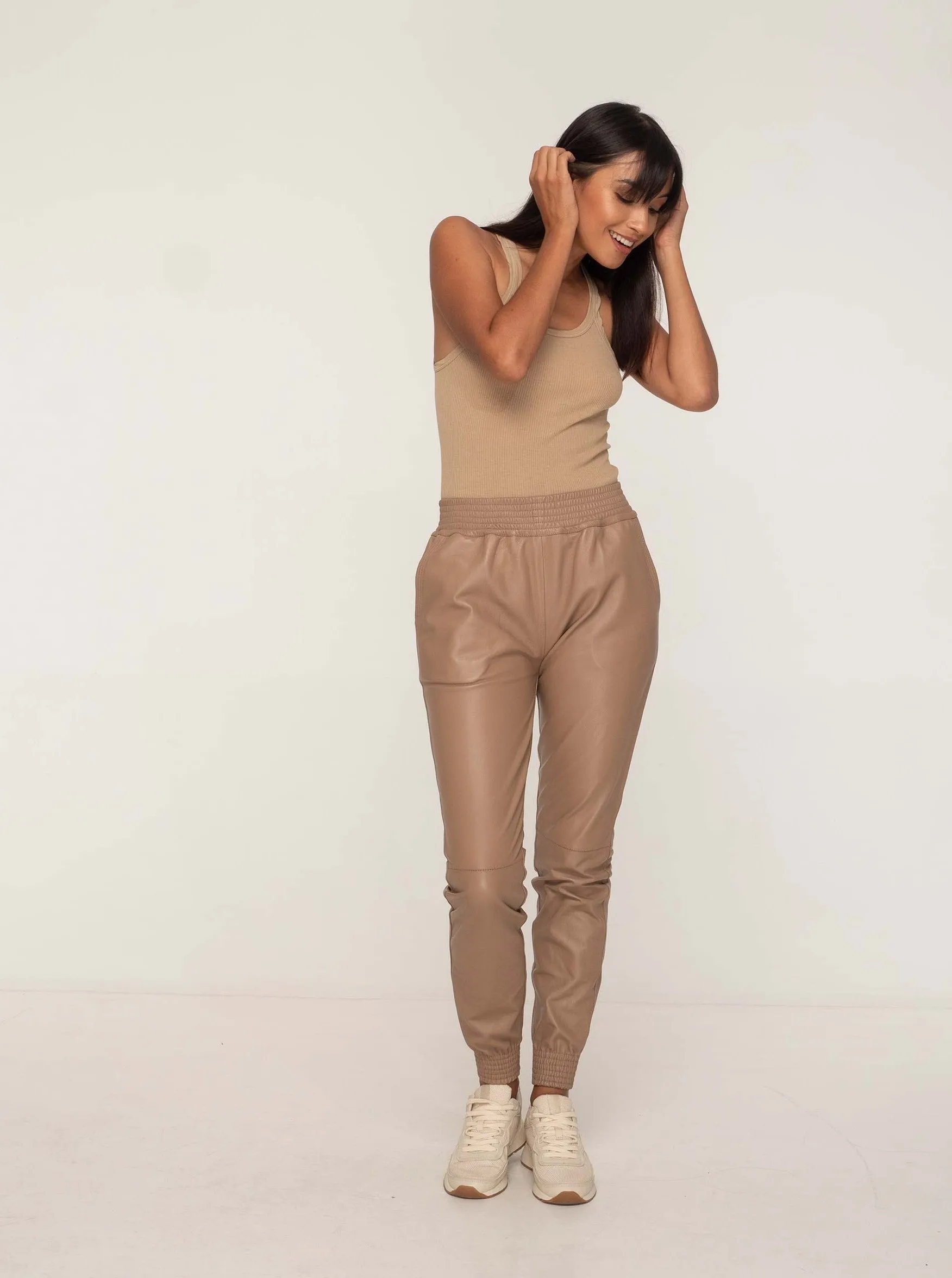 LAUREN LEATHER JOGGER - SESAME