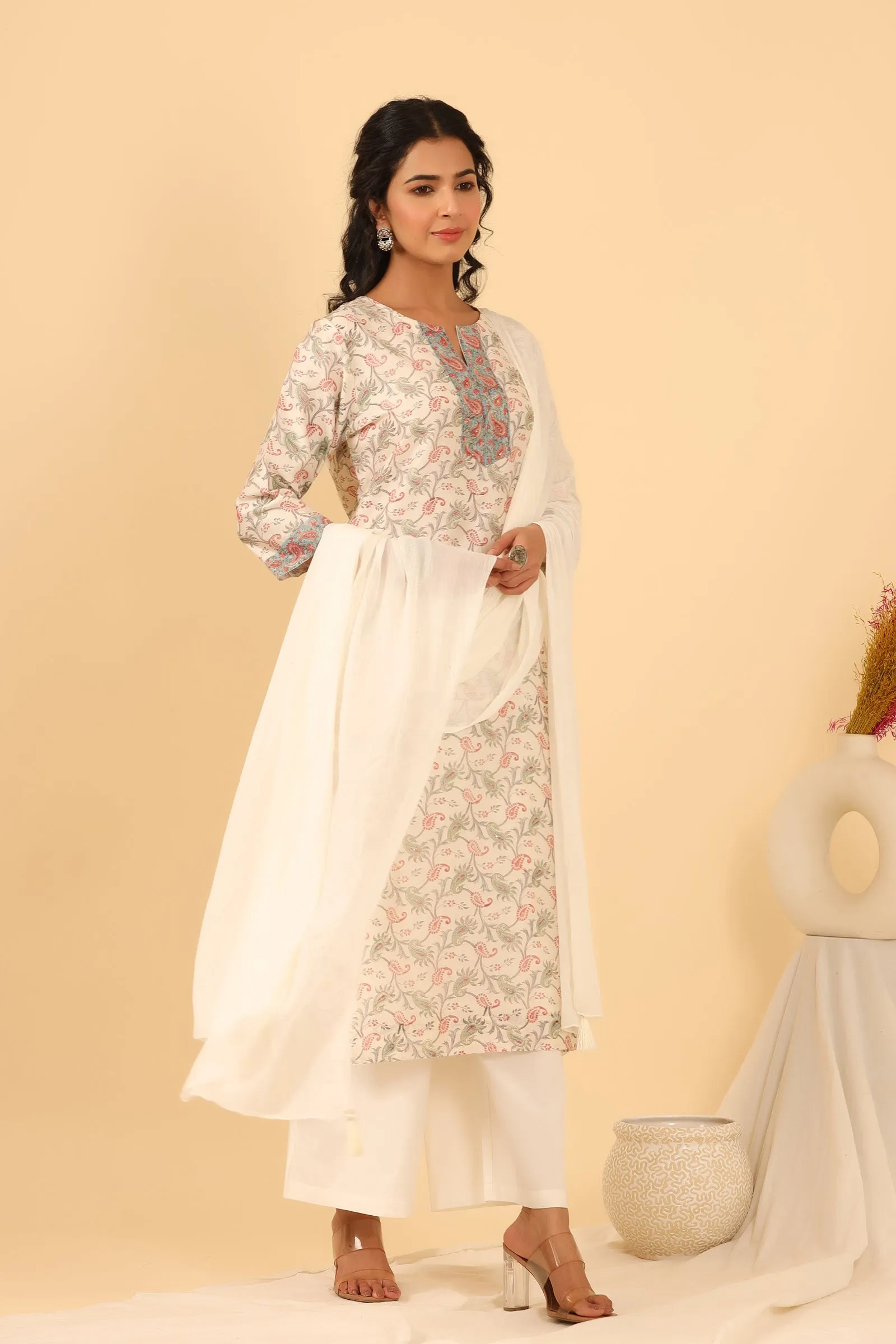 Maheen Masiah Chiffon White Dupatta