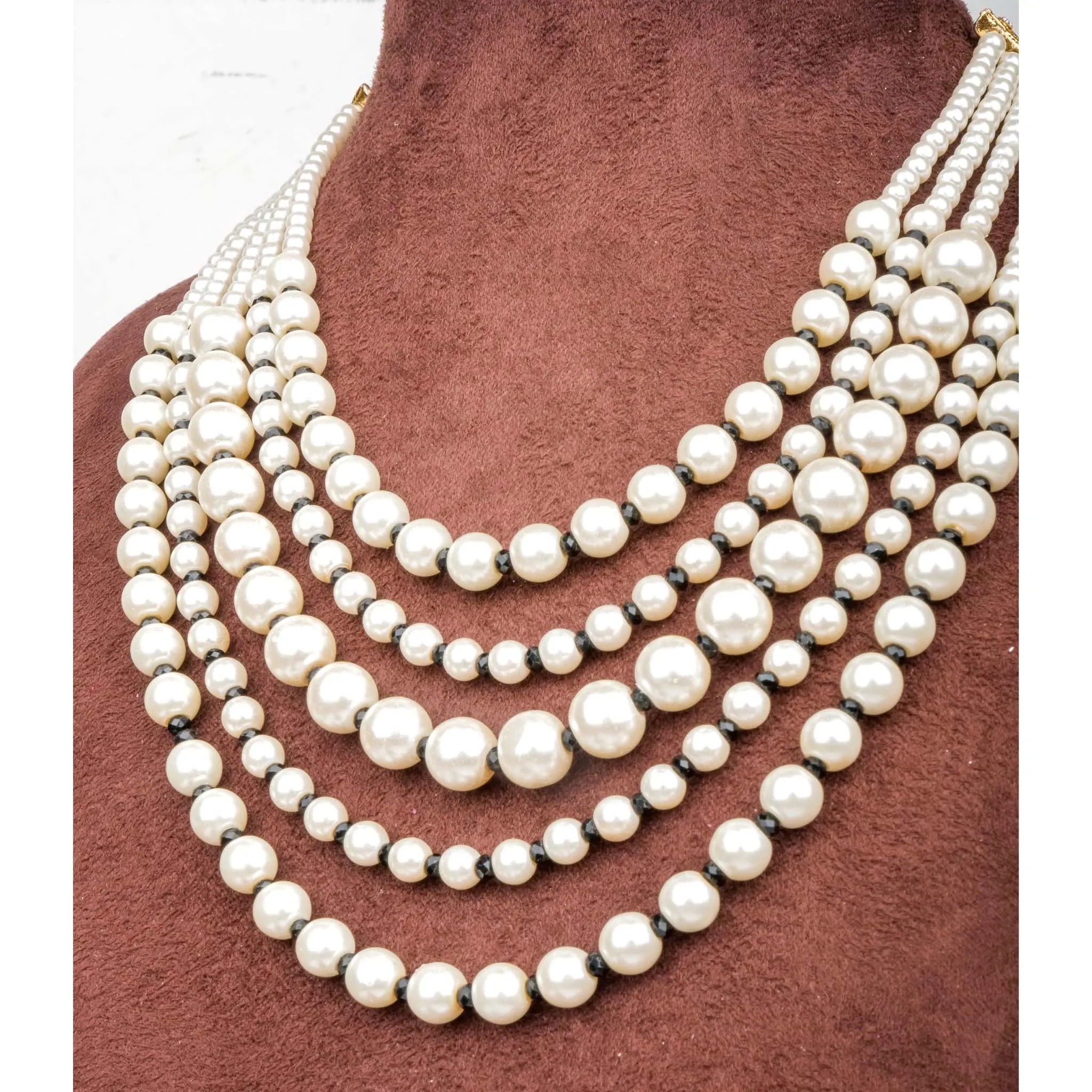 Queen Style 5 Layer Pearl Mala Alloy Gold-plated Jewel Set