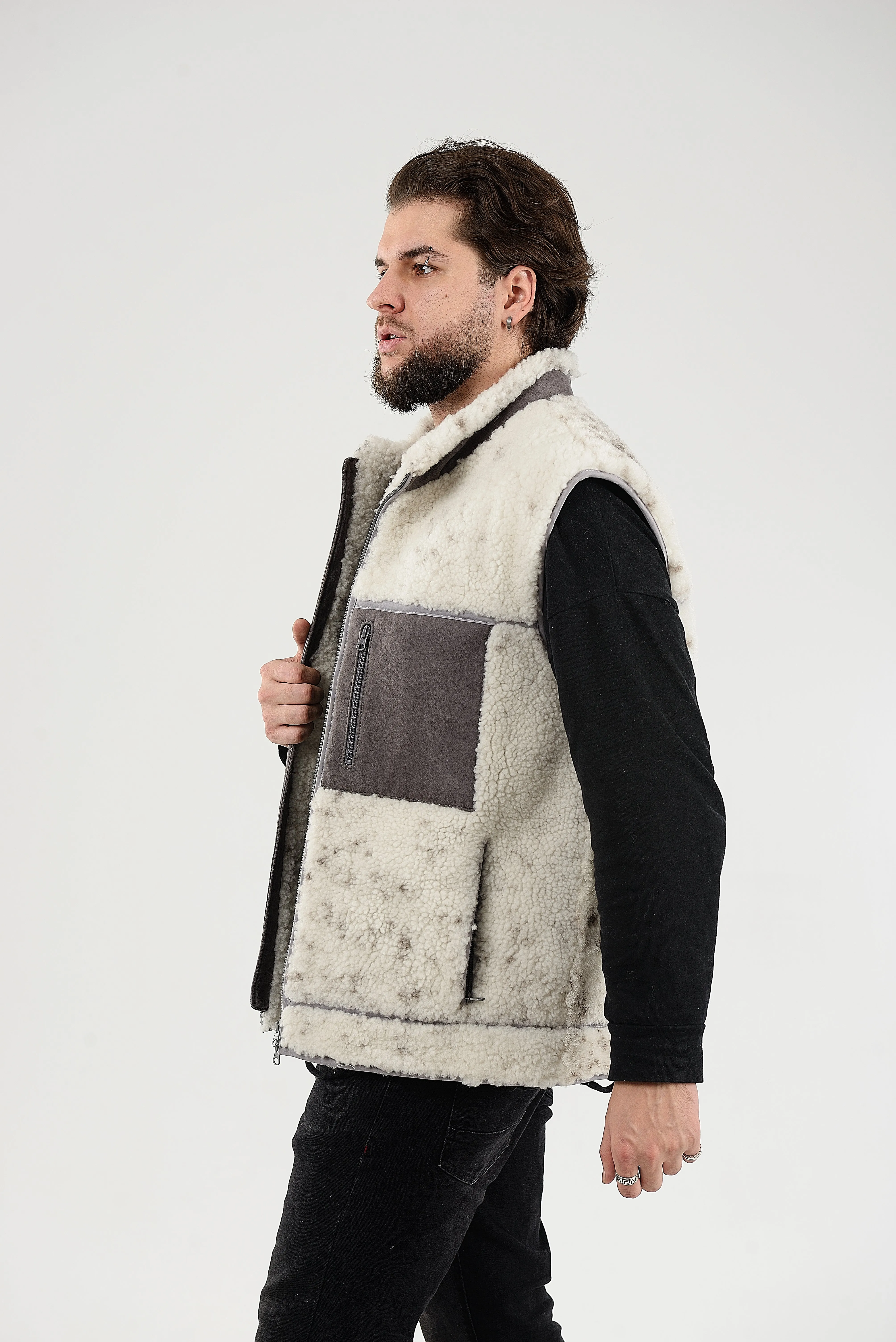 Soft Beige Sheepskin Vest, Collar-Exposed Wool Seams, Lightweight And Warm Sleeveless Jacket,Sustainable Clothing,Zipper Closure And Pockets